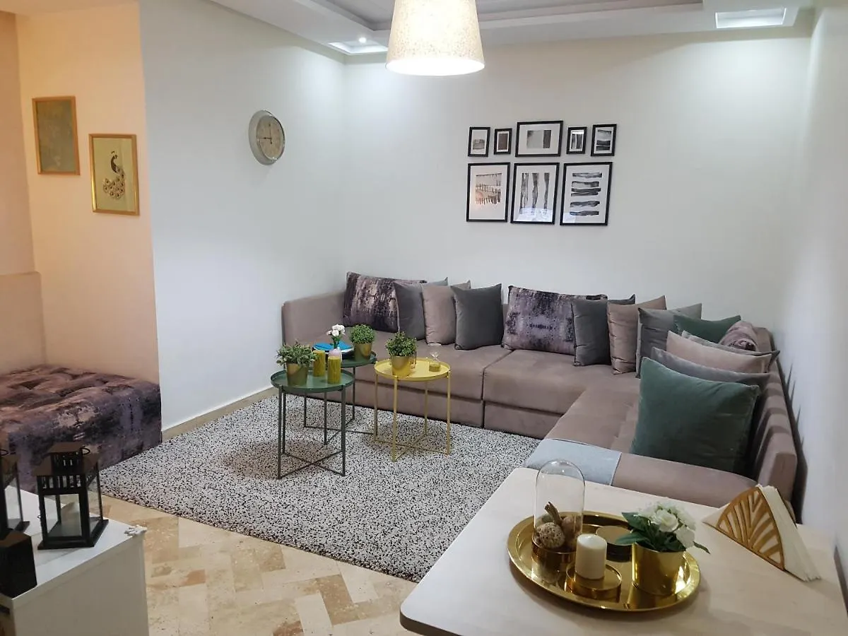 Beautiful Apartment Holiday With Terrace, Kazablanka
