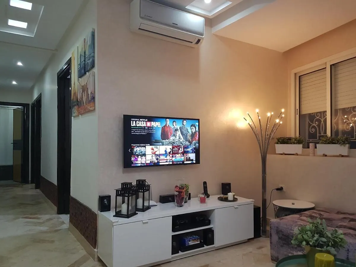 Beautiful Apartment Holiday With Terrace, Kazablanka